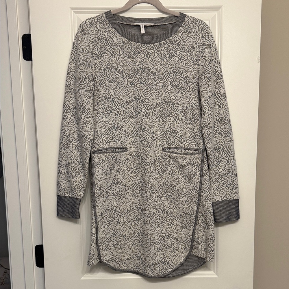 BCBGenerarion Grey Patterned dress